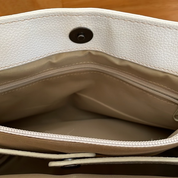 Leather White Bag - Picture 8 of 9